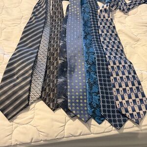 Van Heusen Men's Blue Patterned Neckties - Assorted Blues